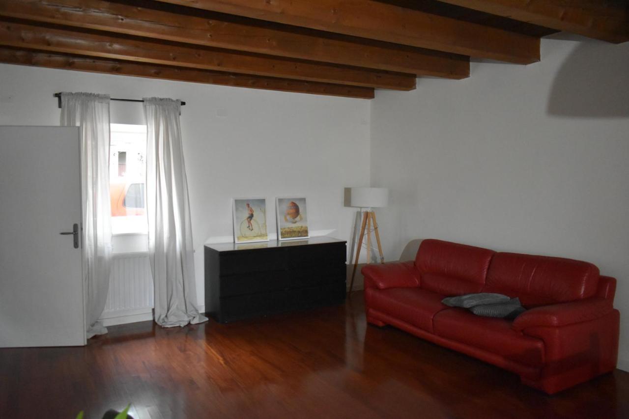 Small House In Vipava Valley Buitenkant foto